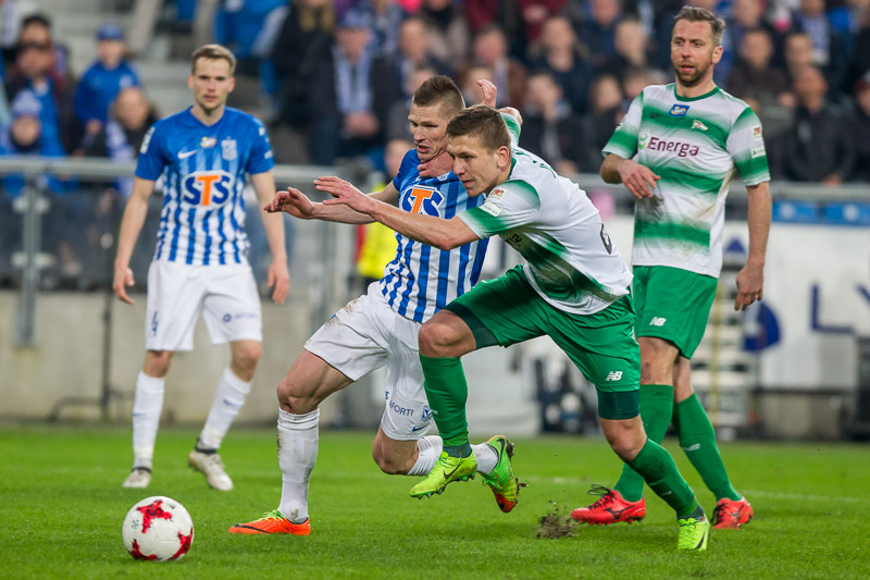 Obrońca Lecha trenuje indywidualnie