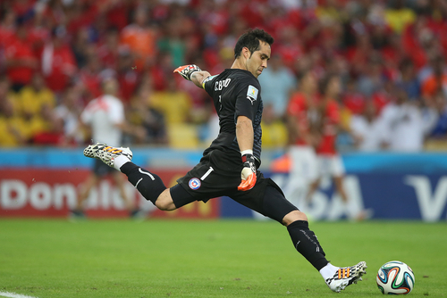 Claudio Bravo nie chce opuszczać City