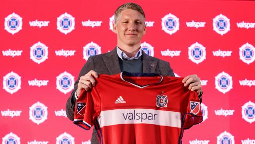 Schweinsteiger już w Chicago. Absurdalne pytania amerykańskich dziennikarzy [VIDEO]