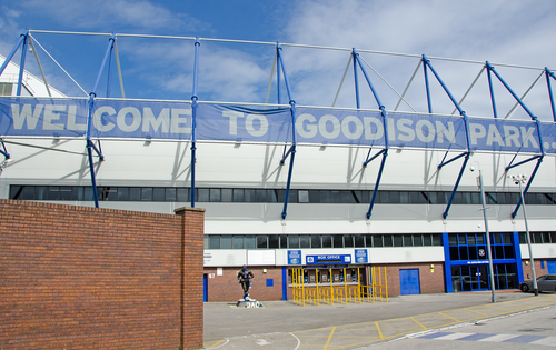 Davies przedłużył kontrakt z Evertonem