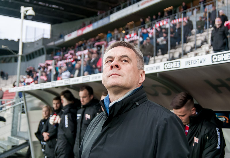 Jacek Zieliński: Powoli podnosimy się z doła