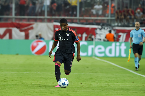 Douglas Costa na celowniku Tottenhamu