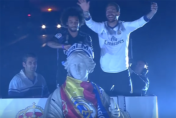 Real świętuje mistrzostwo. Dostało się Pique [VIDEO]