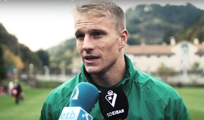 SD Eibar wykupiło bramkarza z Valencii