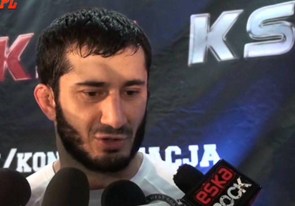 Khalidov wygwizdany po zwycięstwie. Odmówił wywiadu [VIDEO]