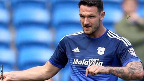 Kapitan trzy lata dłużej z Cardiff City