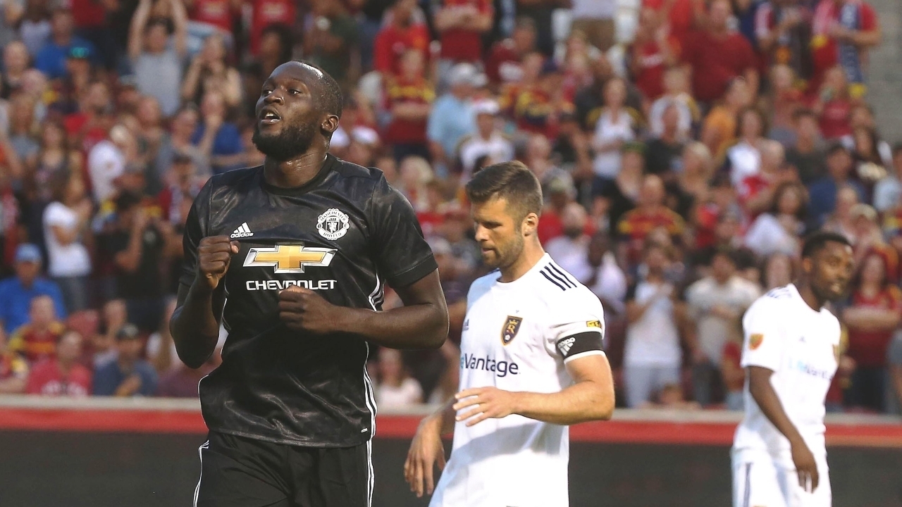 Lukaku: Daleko mi do Lewandowskiego. To nie mój poziom