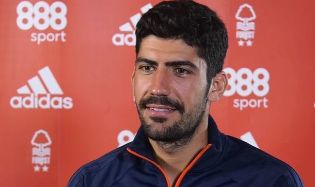 24-letni grecki pomocnik podpisał trzyletni kontrakt z Nottingham Forest