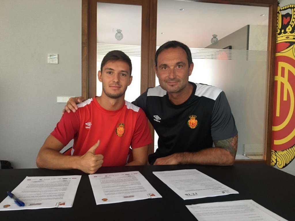 Cano przedłużył kontrakt z RCD Mallorca
