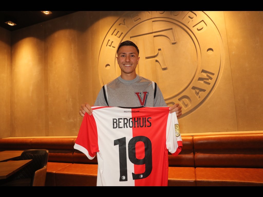 Berghuis podpisał czteroletni kontrakt z Feyenoordem