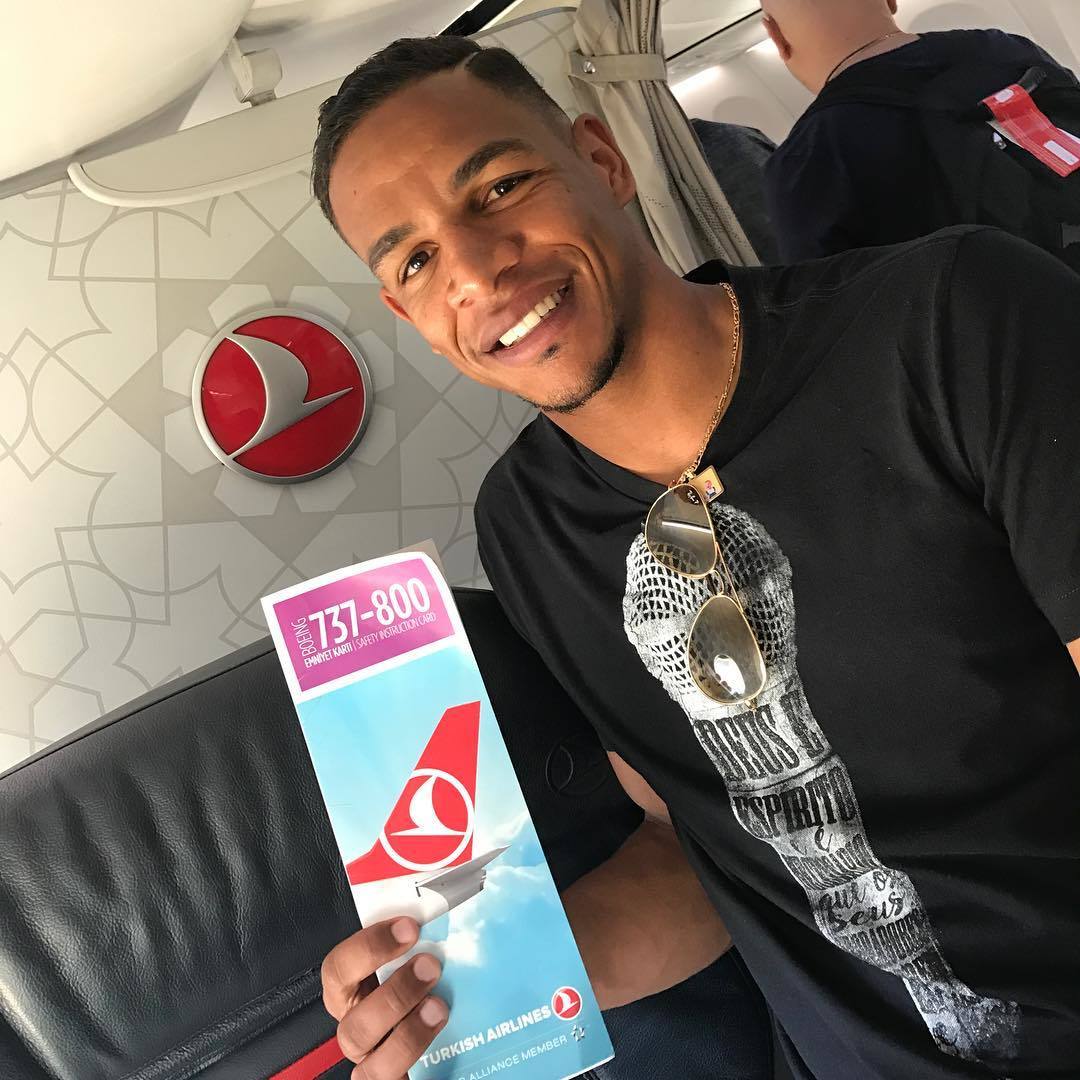 OFICJALNIE: Fernando zamienił Manchester City na Galatasaray SK