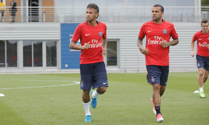 Barcelona blokuje zarejestrowanie Neymara w PSG. Kataloński klub jeszcze nie otrzymał pieniędzy