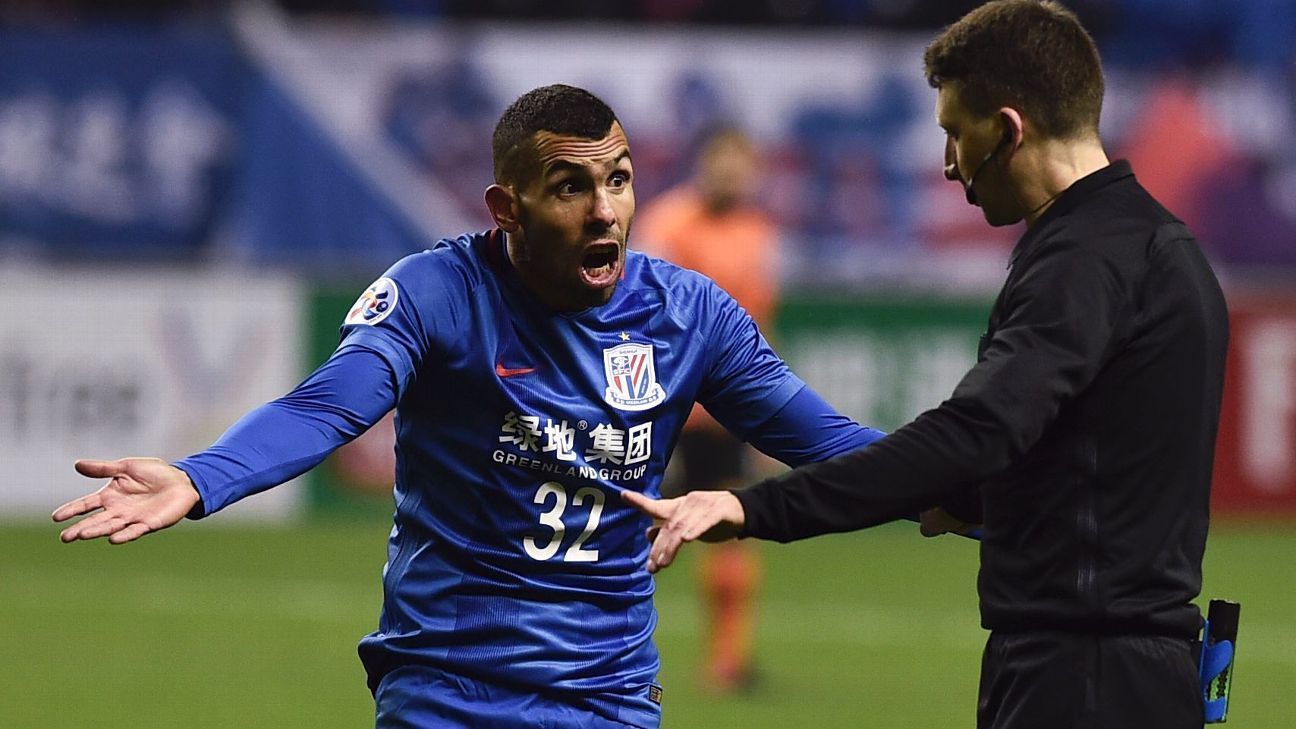 Carlos Tevez daleki od gry w pierwszej jedenastce Shanghaiu Shenhua! Przeszkadza mu nadwaga