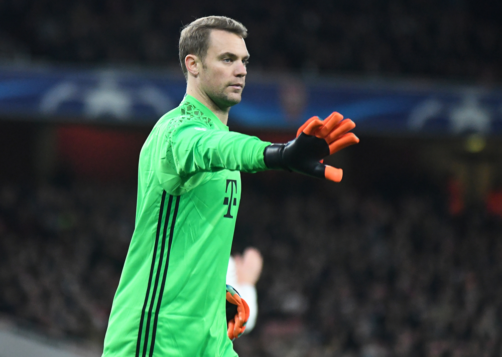 Manuel Neuer negocjuje przedłużenie umowy. Chce zarobków na poziomie Lewandowskiego