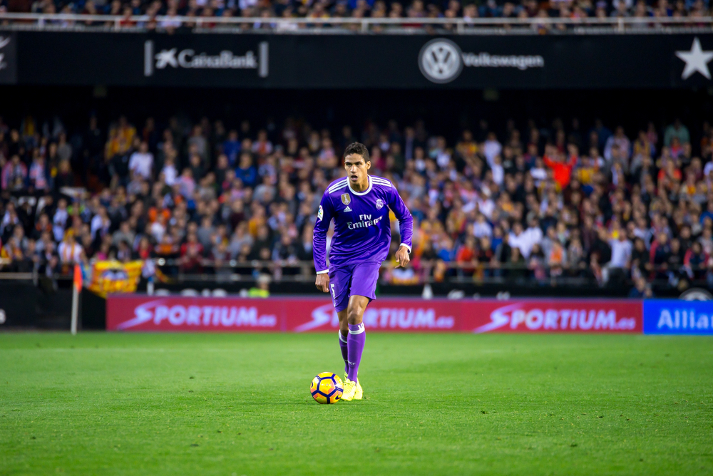 Real Madryt szykuje nową umowę dla Varane'a
