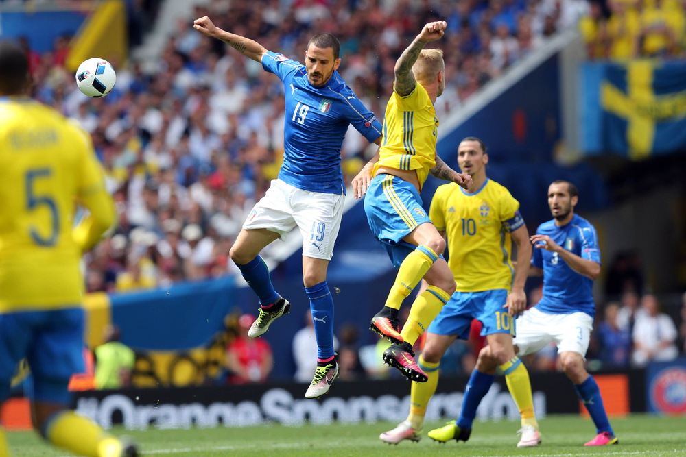 Bonucci narzeka na ostrą grę Szwedów. "Złamali mi nos po 30 sekundach"