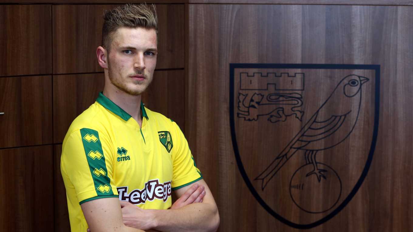 Srbeny zamienił Paderborn na Norwich