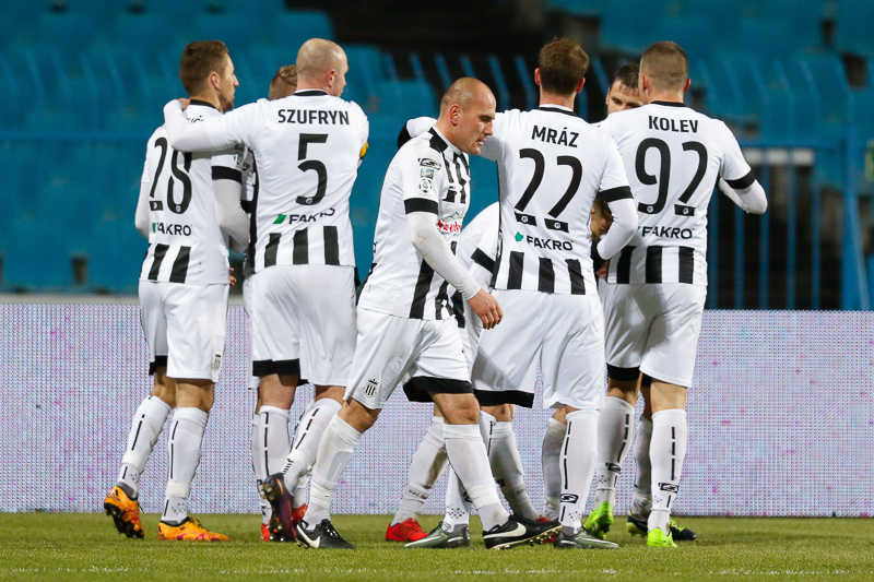 Napastnik Sandecji przedłużył kontrakt
