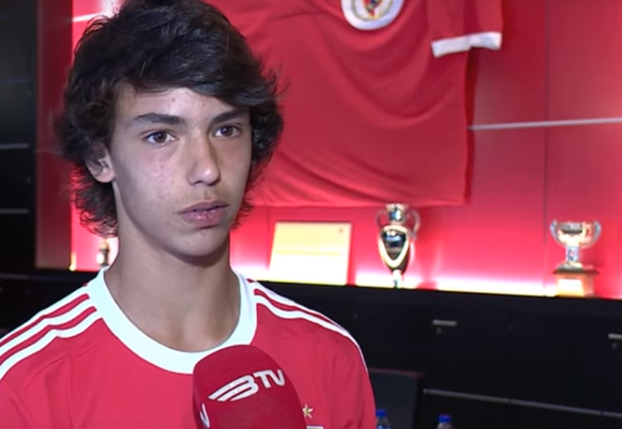 Nastolatek z Benfiki obserwowany przez Arsenal Londyn