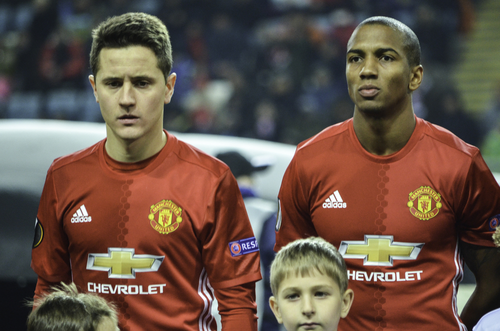 Ashley Young na dłużej w Manchesterze United?
