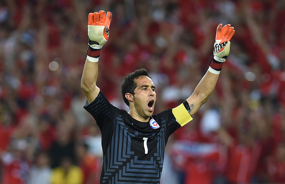 Claudio Bravo na wylocie z Manchesteru City. Klub ma już jego następcę