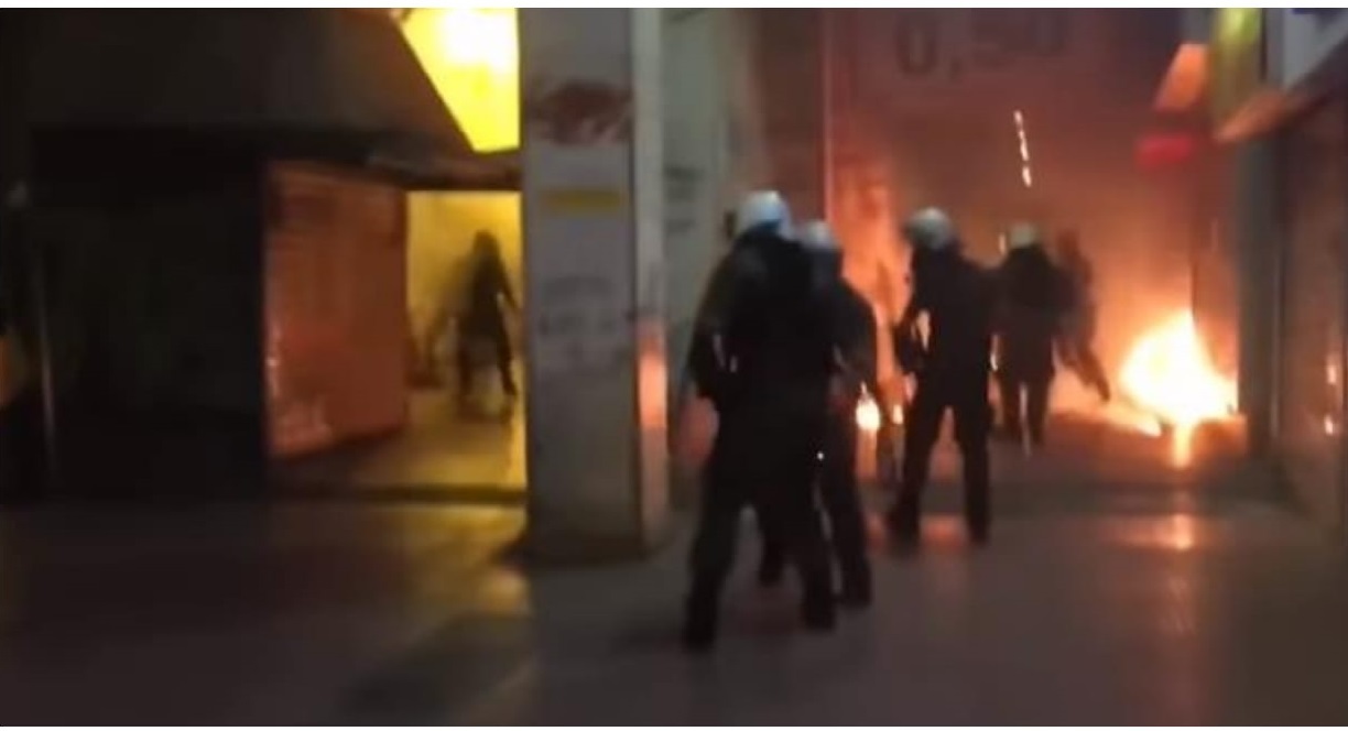 Horror w Pucharze Grecji! Wojna na ulicach Aten i stadionie [VIDEO]