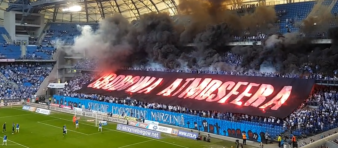 Kary finansowe, zamknięty stadion, ujemne punkty? Co grozi Lechowi? "Czekają nas poważne konsekwencje"