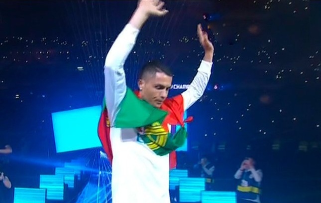 Real świętuje wygraną w Lidze Mistrzów. Ronaldo: Do zobaczenia w następnym sezonie! [VIDEO]