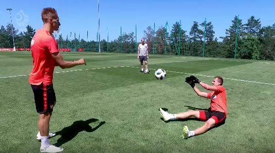 Bramkarz Milik i zawody na strzelnicy. Tak wyglądał ostatni dzień zgrupowania w Arłamowie [VIDEO]