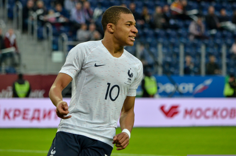 Czy mundial bez Ronaldo i Messiego wyłoni nowego zdobywcę Złotej Piłki? "Zmiótł wszystkich z powierzchni ziemi"