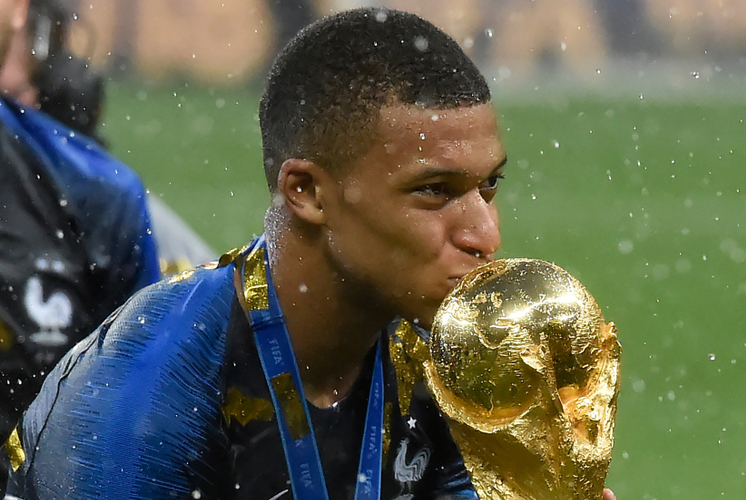 Wyścig po Złotą Piłkę. Koronacja najlepszego czy przerwanie hegemonii Messiego i Ronaldo?