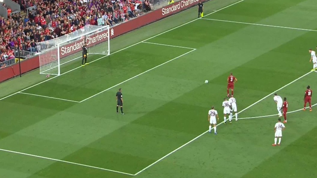 Liverpool imponuje formą! Kolejne zwycięstwo piłkarzy Kloppa, Fabinho przestrzelił karnego! [VIDEO]