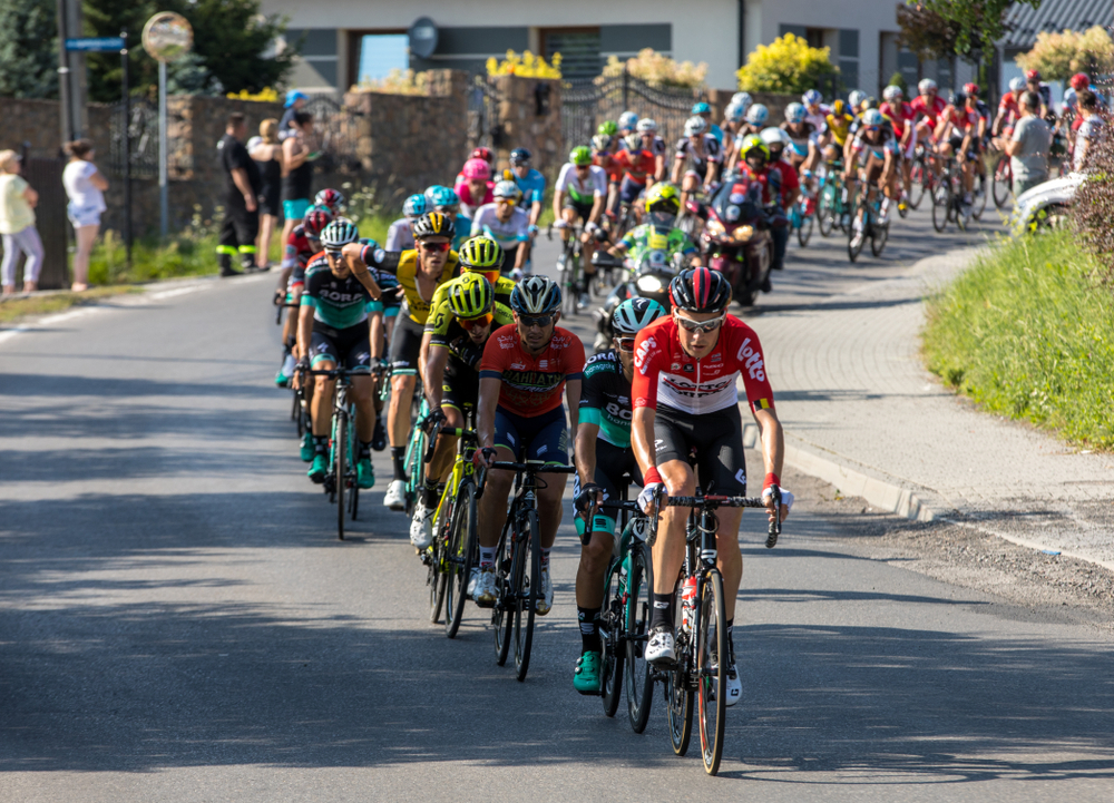 Kwiatkowski obronił koszulkę lidera, tym razem wygrał Austriak