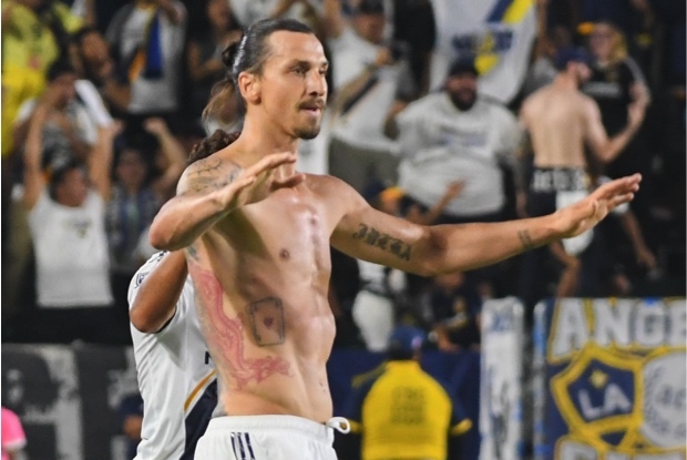 Trener LA Galaxy nie ma wątpliwości. "Ibrahimović gra na poziomie Messiego i Ronaldo"