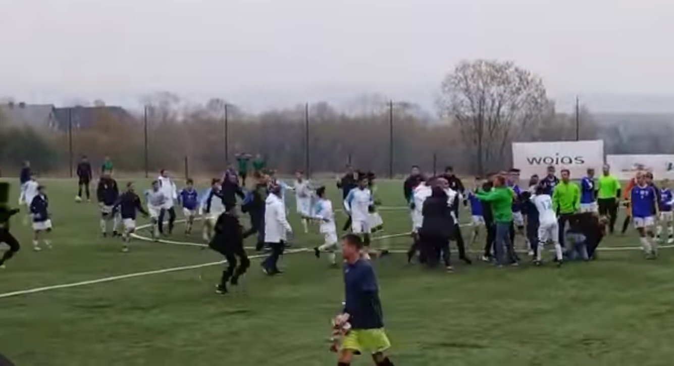 Dantejskie sceny na młodzieżowym turnieju piłkarskim. Rodzice pobili się z trenerami Olympique Marsylia [WIDEO]