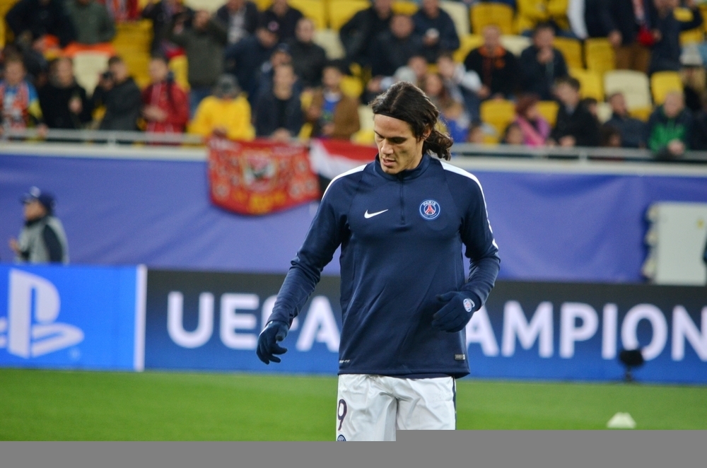 Początek kłopotów Milika? Napoli mocno zabiega o powrót Cavaniego
