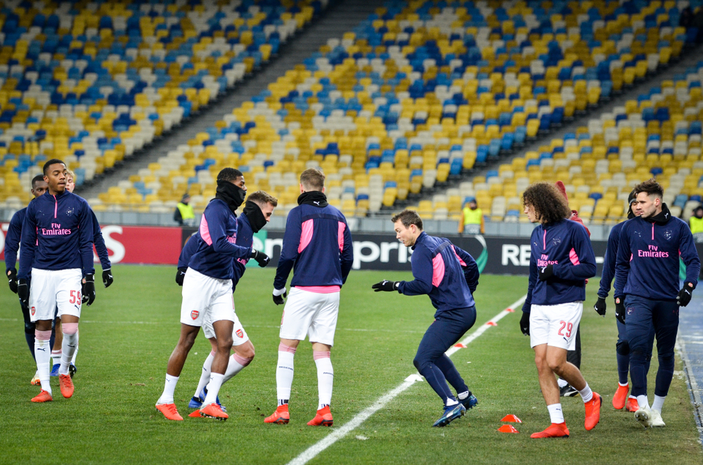 Kobiety, alkohol i gaz rozweselający. Wyciekło nagranie z szalonej imprezy gwiazd Arsenalu