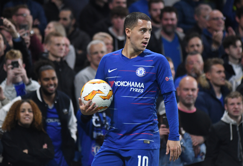 Chelsea w doliczonym czasie gry uratowała punkt! Piękne trafienie Hazarda [WIDEO]
