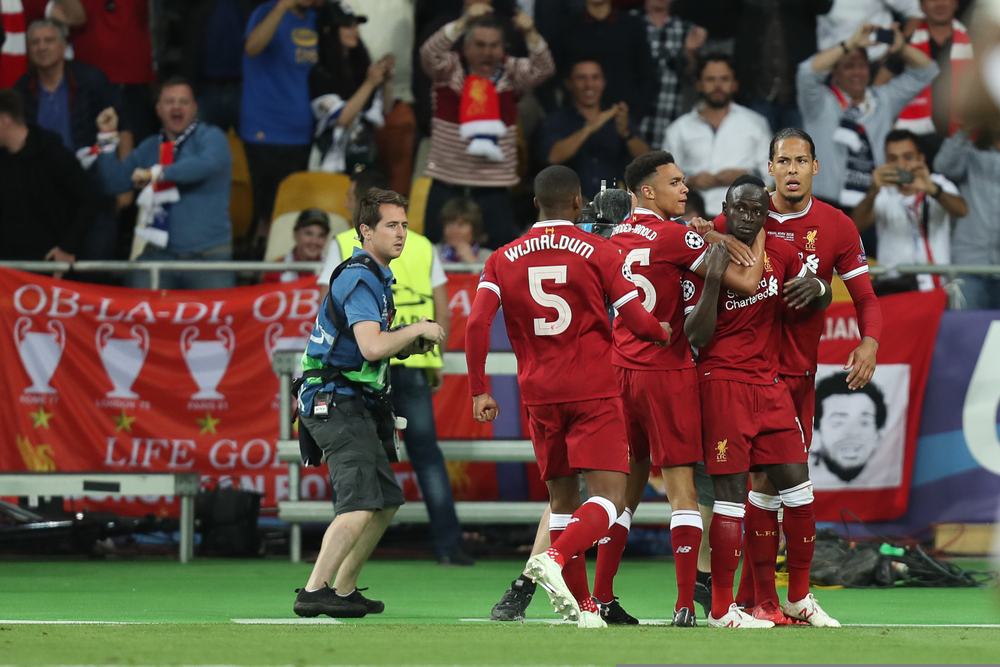 Liverpool zdeklasował Manchester United! Shaqiri zatuszował fatalny błąd Alissona [WIDEO]