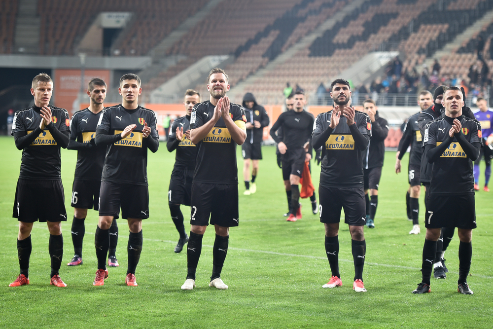 18-letni napastnik podpisał kontrakt z Koroną Kielce