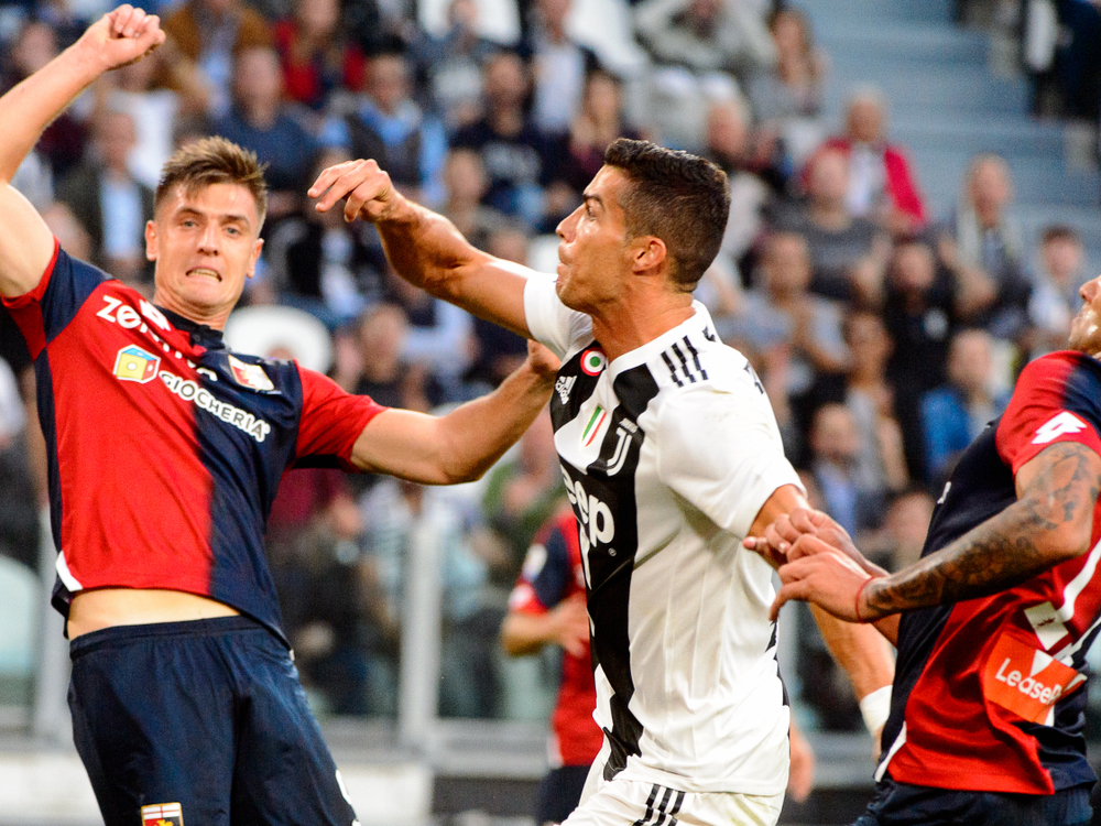 Ronaldo uratował Juventus i zbliżył się do Piątka. Remis "Starej Damy", porażka Genoi [WIDEO]