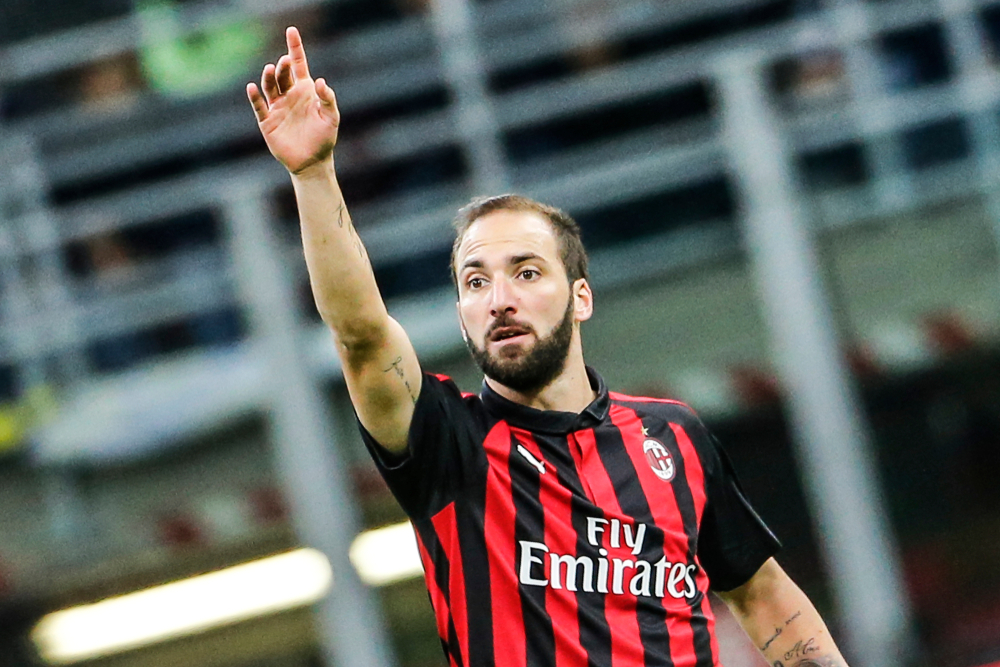 Gonzalo Higuain wciąż we Włoszech. Czeka na rozwój sytuacji