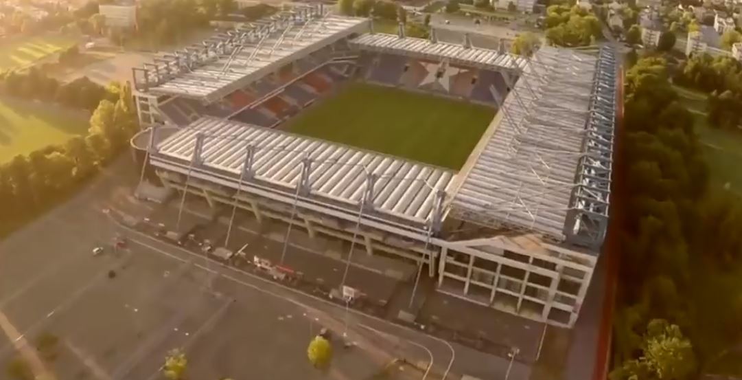 "Ma pan przy sobie parasol, panie Ly?". Internauci zrobili prześmiewczy trailer filmu o Wiśle Kraków [WIDEO]