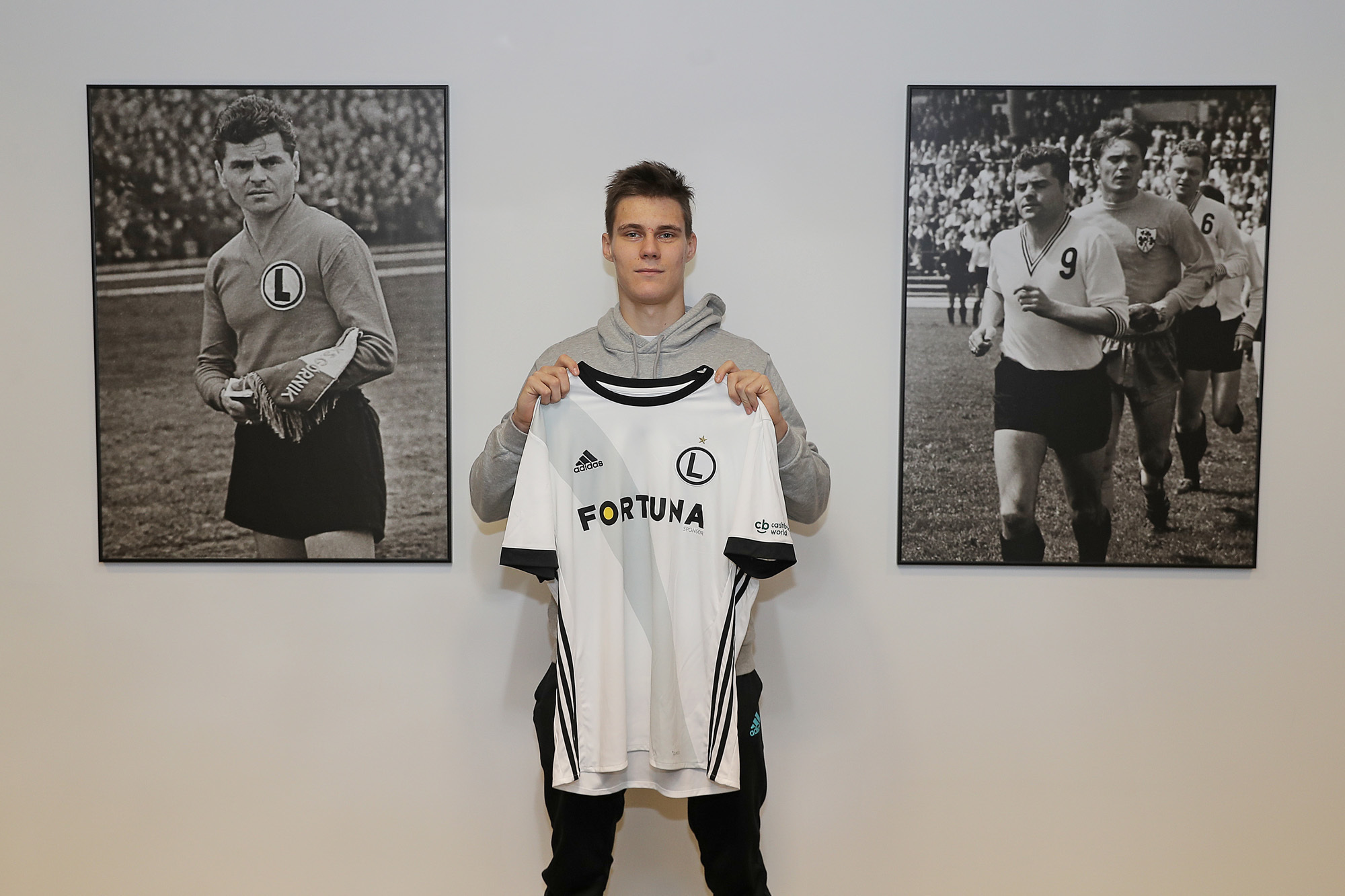 Kacper Kostorz wypożyczony z Legii Warszawa. Zagra w Miedzi Legnica