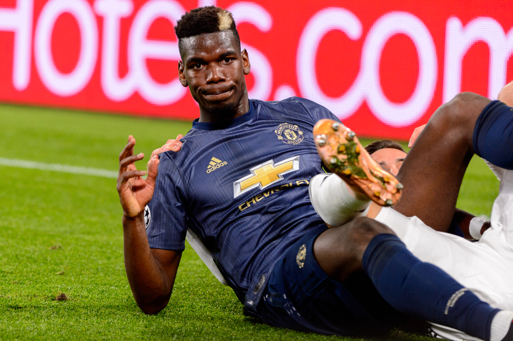 Manchester United zawiódł w meczu z osłabionym PSG. Czerwona kartka Pogby. Zwycięstwo AS Romy [WIDEO]