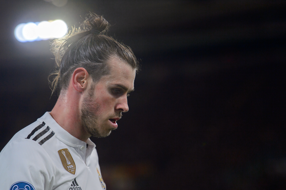 Kolejny foch Garetha Bale'a. Walijczyk pojechał do domu przed końcem El Clasico
