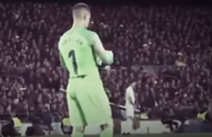 Niecodzienna sytuacja na Camp Nou. Rashford wyrzucił instrukcje od trenera i przeczytał je Ter Stegen [WIDEO]