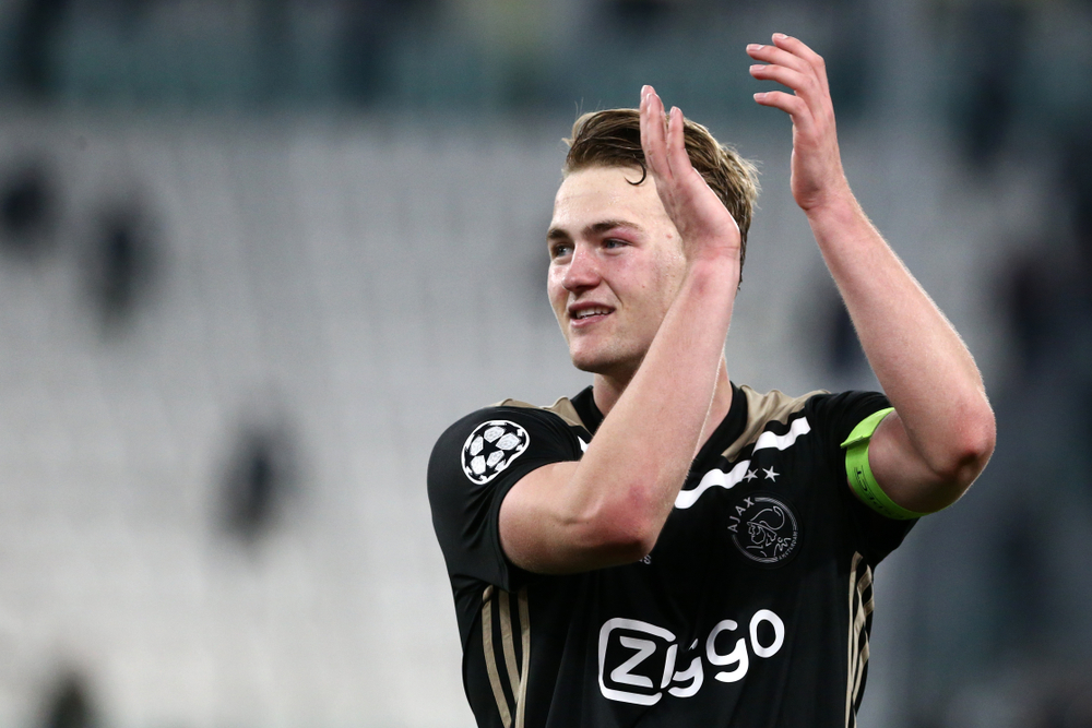Juventus walczy o Matthijsa de Ligta. Kusi go olbrzymią pensją
