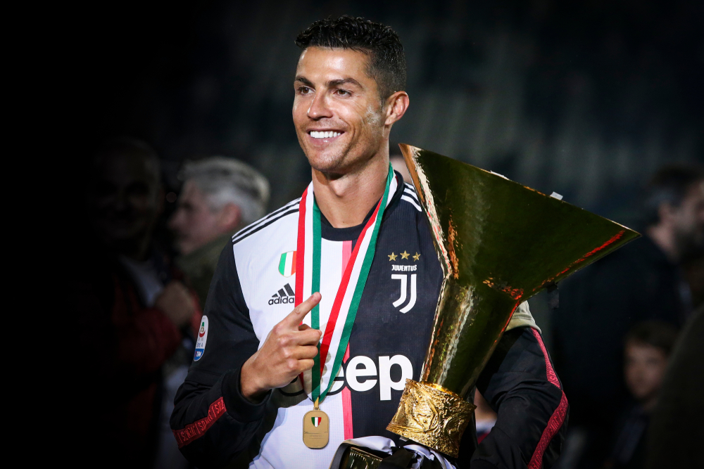 Cristiano Ronaldo podsumował miniony sezon. Długa lista osiągnięć i rekordów. "Co za niezapomniany rok!"