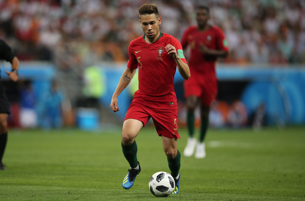 Raphael Guerreiro przedłużył kontrakt z Borussią Dortmund